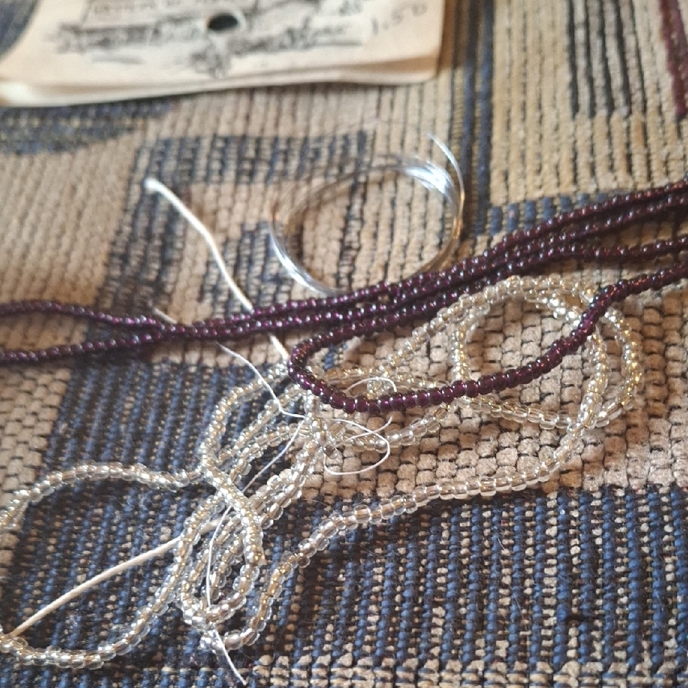 Beaded Ring Kit Pack - White Paper Packaging - Picture 3 of 10
